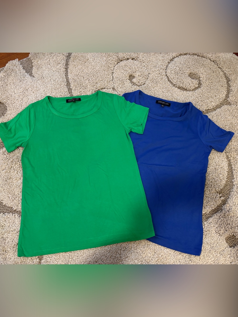 Jones New York Green and Blue Short-Sleeve Crewneck Tees